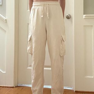 Zara Women's Cream Sweatpant Cargos